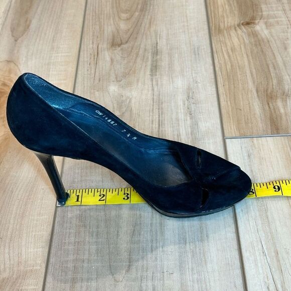 Stuart Weitzman Black Suede Heels Peep Toe Criss Cross Size 7 1/2 - Picture 10 of 16